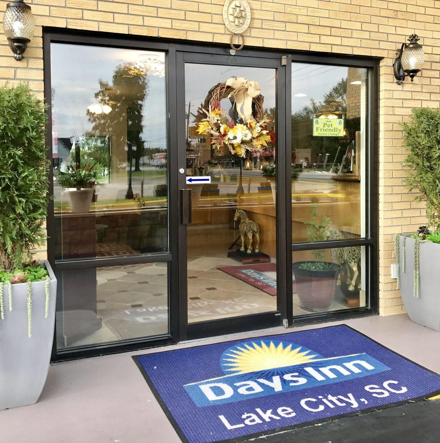 Days Inn By Wyndham Lake City Luaran gambar